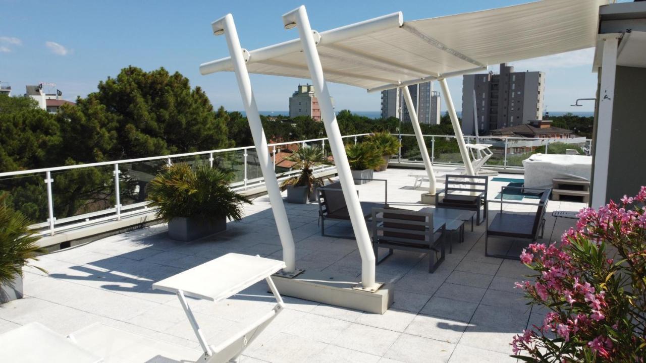 Hotel Meuble Nazionale Lignano Sabbiadoro Dış mekan fotoğraf