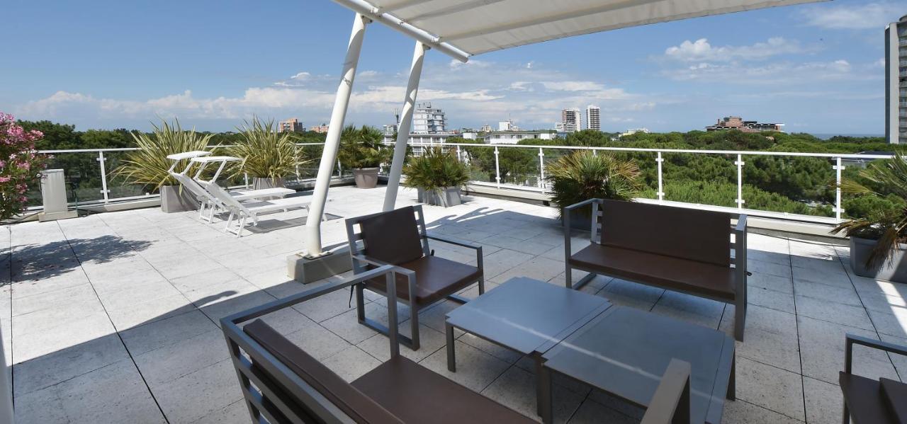 Hotel Meuble Nazionale Lignano Sabbiadoro Dış mekan fotoğraf