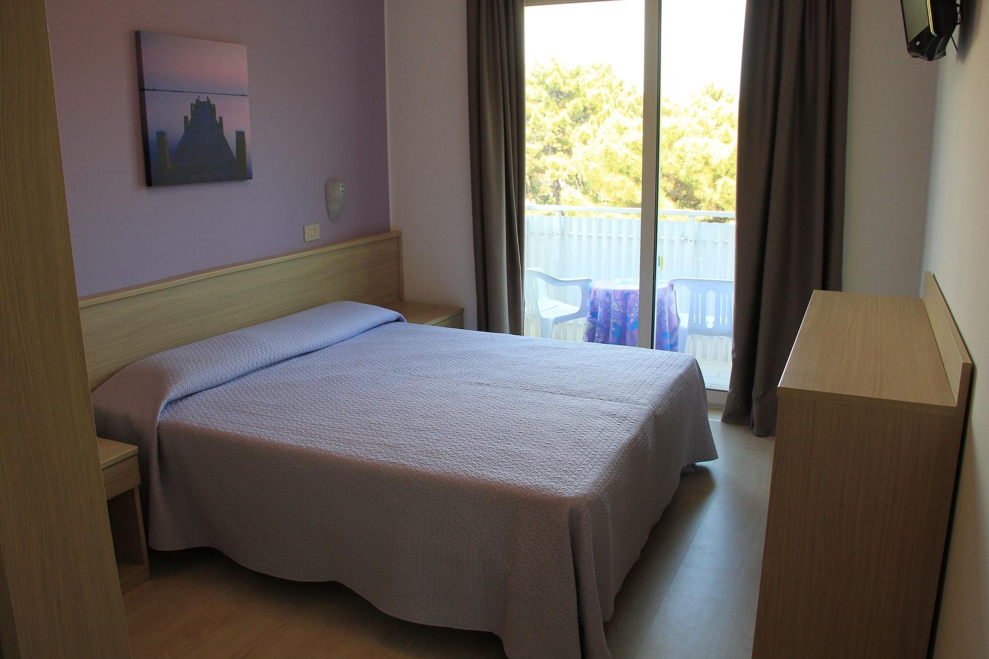 Hotel Meuble Nazionale Lignano Sabbiadoro Dış mekan fotoğraf