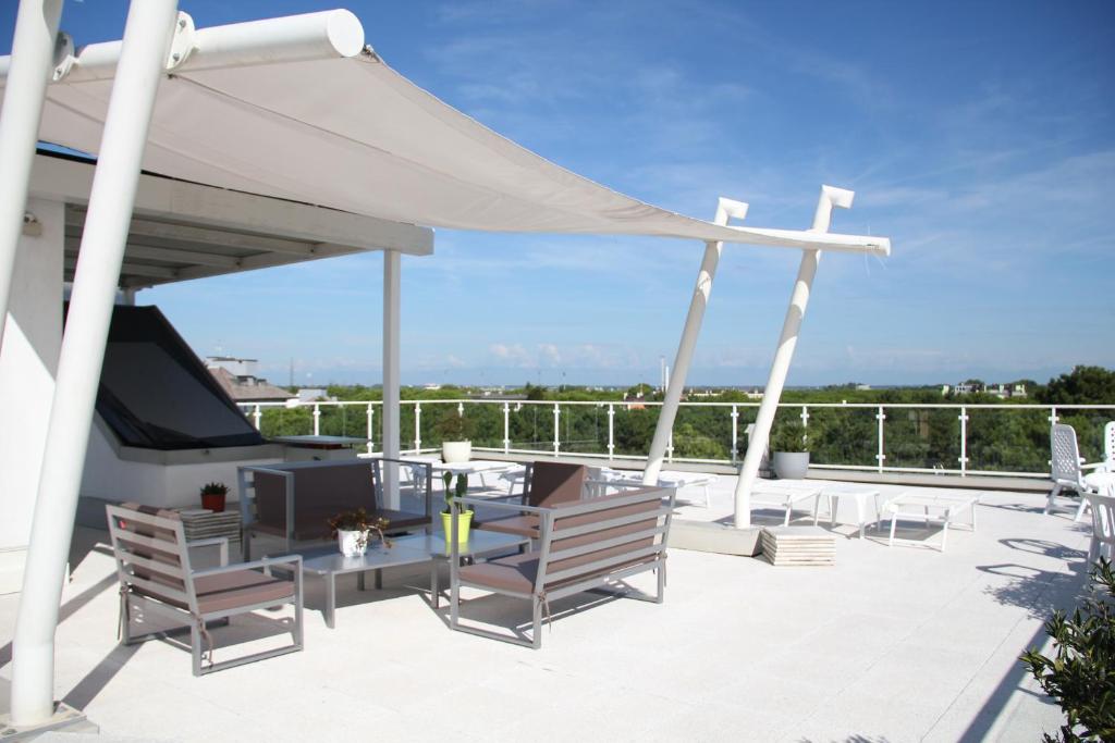 Hotel Meuble Nazionale Lignano Sabbiadoro Dış mekan fotoğraf